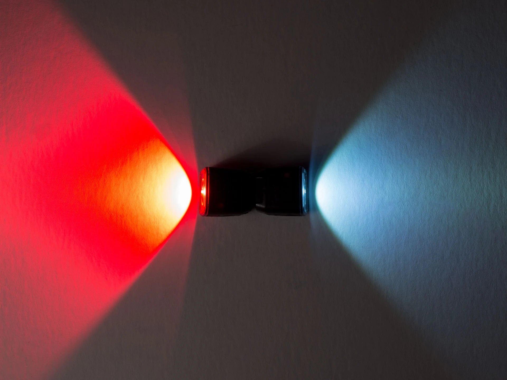 Conjunto de Farol e Lanterna Trek Ion 100 R/Flare R