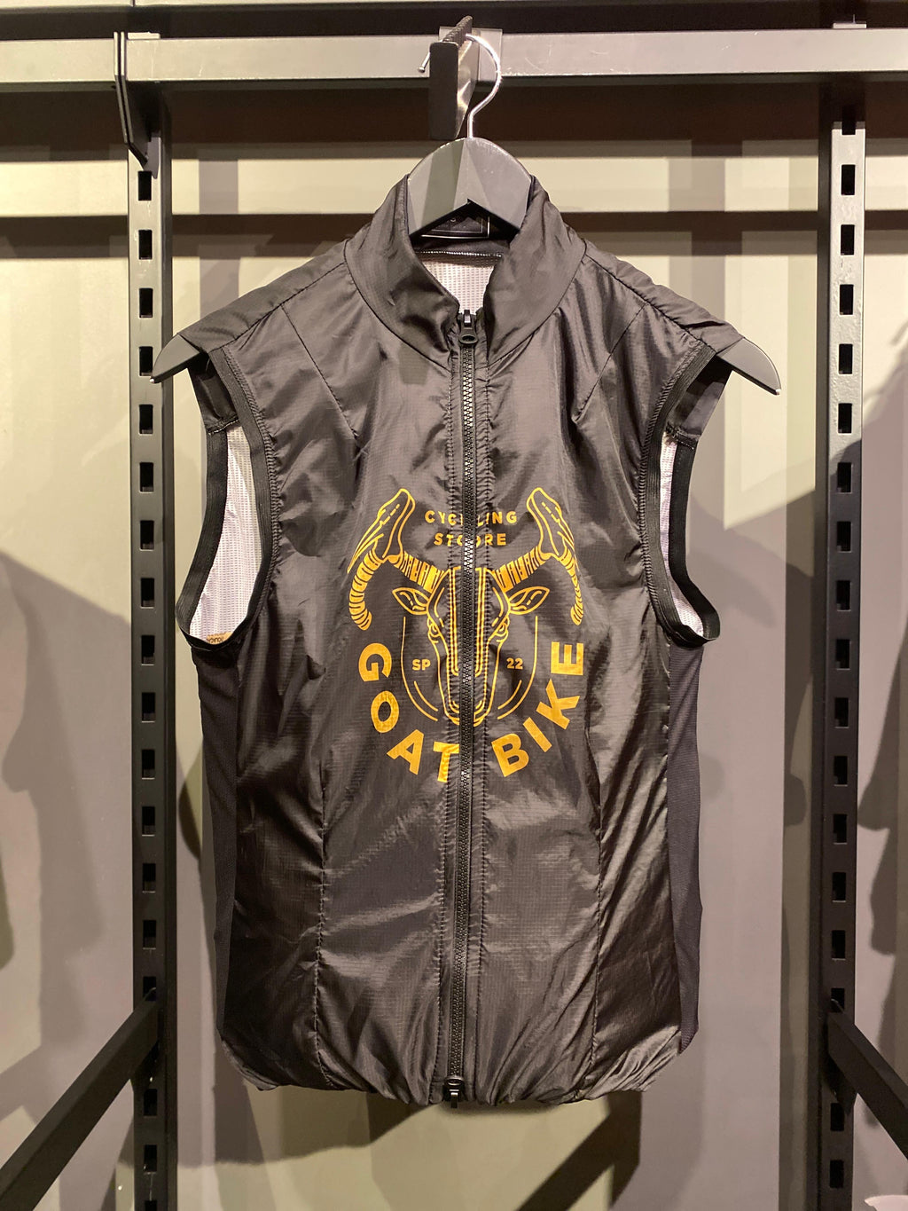 Colete Corta Vento para Ciclismo GOAT - Mynd Sportswear Preto F.OFF